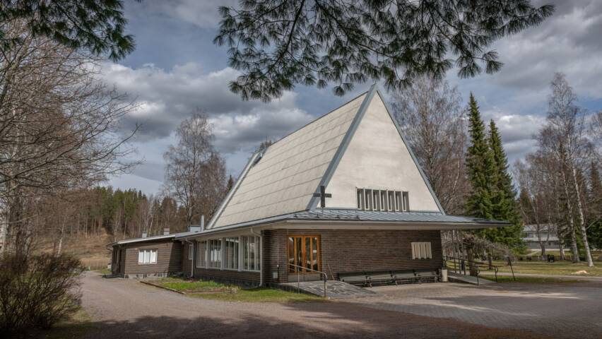 Lammin kappeli keväällä.